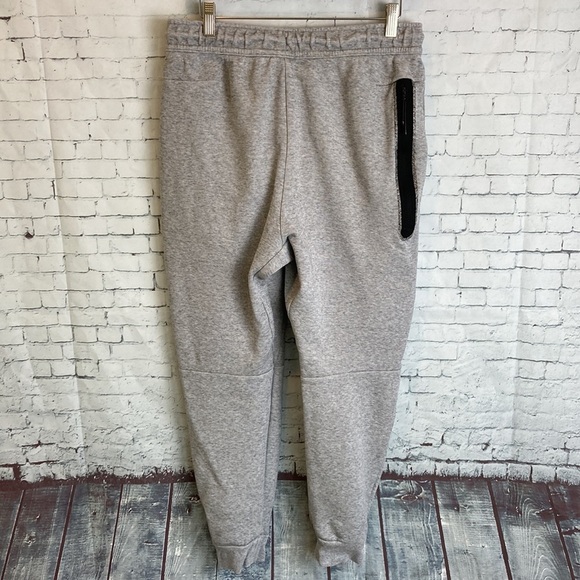 Nike Sportswear Tech Fleece Pants Men's Sz M DR9162-010 Joggers Gym Streetwear - Picture 11 of 16